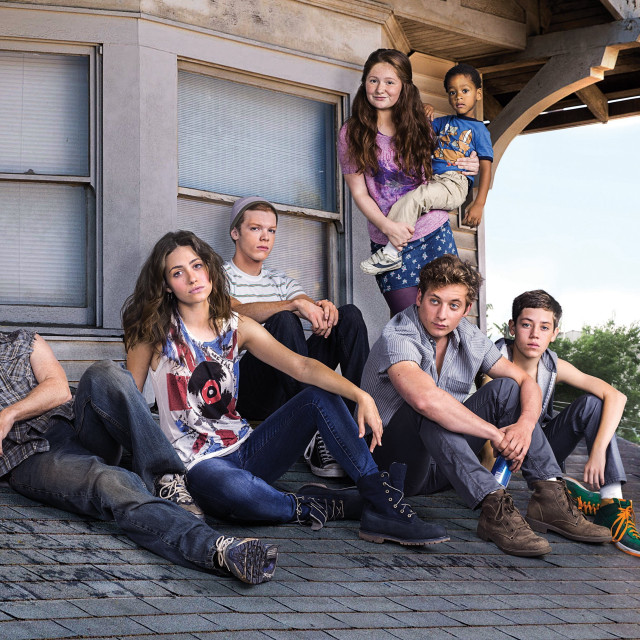 Group people sitting porch building free wallpaper for tablet - medium preview image