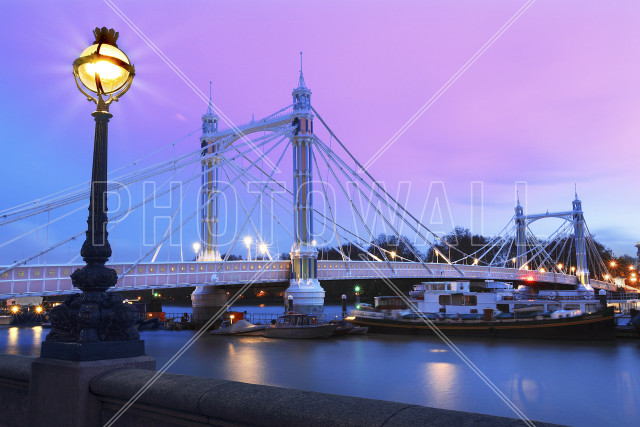 Bridge river lamp post boat free wallpaper for desktop - medium preview image