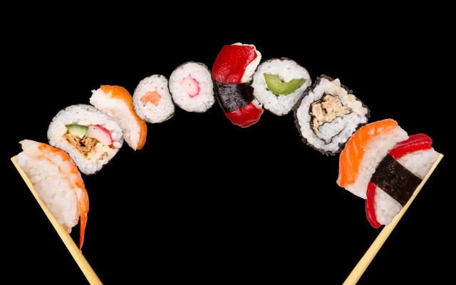 Sushi roll chopsticks circle black free wallpaper for desktop - medium preview image