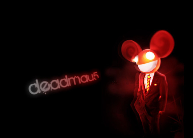 Man suit mouse mask red free wallpaper for desktop - medium preview image