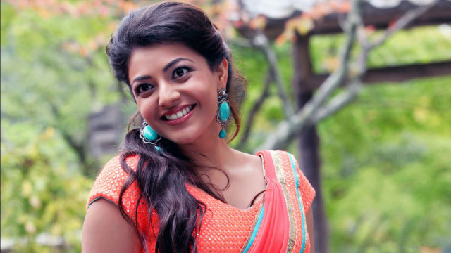 Woman bright dress smile tree free wallpaper for desktop - medium preview image