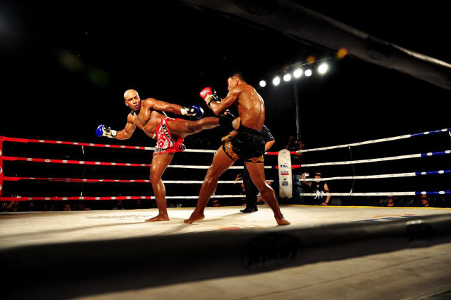 Two men boxing ring kick free wallpaper for desktop - medium preview image