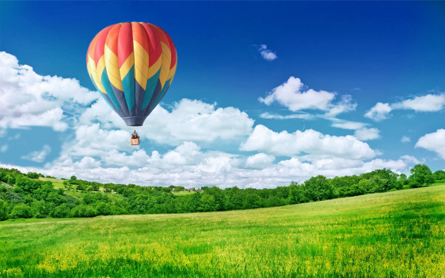 Hot air balloon green field free wallpaper for desktop - medium preview image