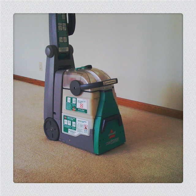 Carpet cleaner sitting floor green free wallpaper for tablet - medium preview image