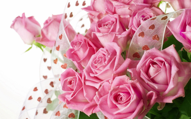 Pink roses bouquet vase polka free wallpaper for desktop - medium preview image