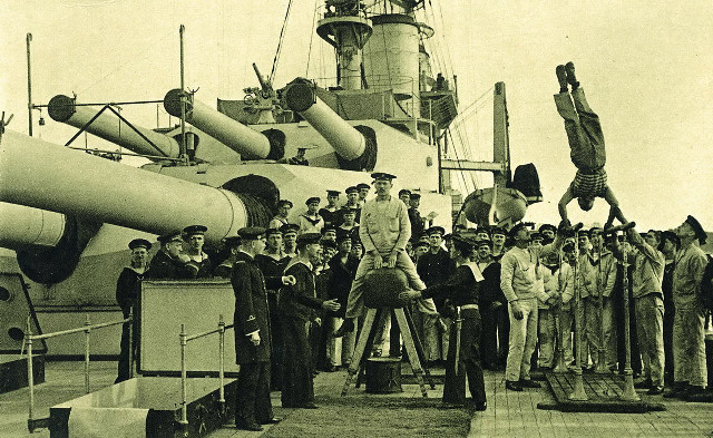 People dock ship cannon group free wallpaper for desktop - medium preview image