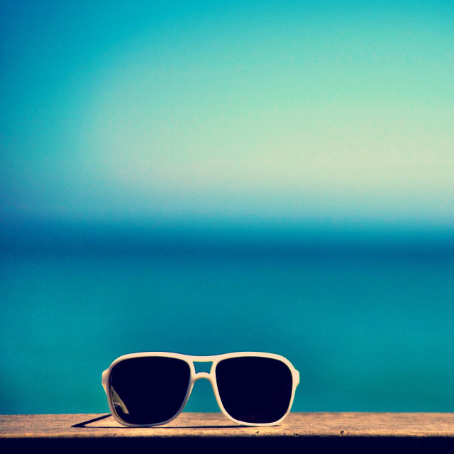 Sunglasses ocean ledged blue sky free wallpaper for tablet - medium preview image