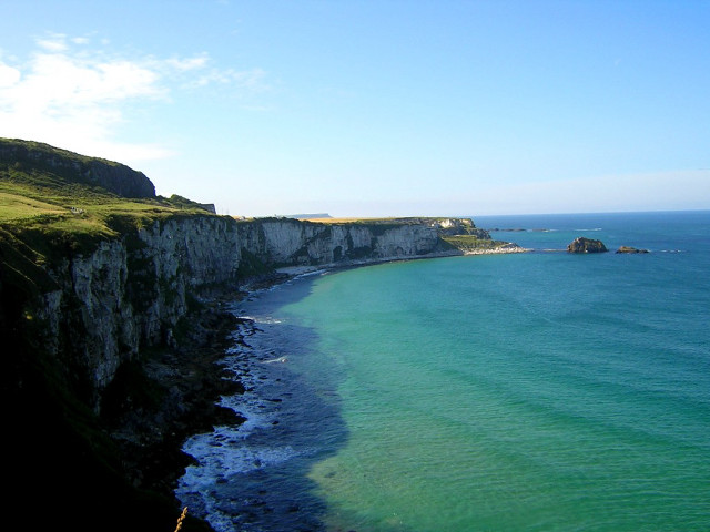 Beach cliff hilltop ocean grassy free wallpaper for desktop - medium preview image