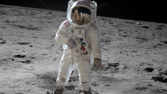Astronaut moon foot ground arm free wallpaper for desktop - medium preview image