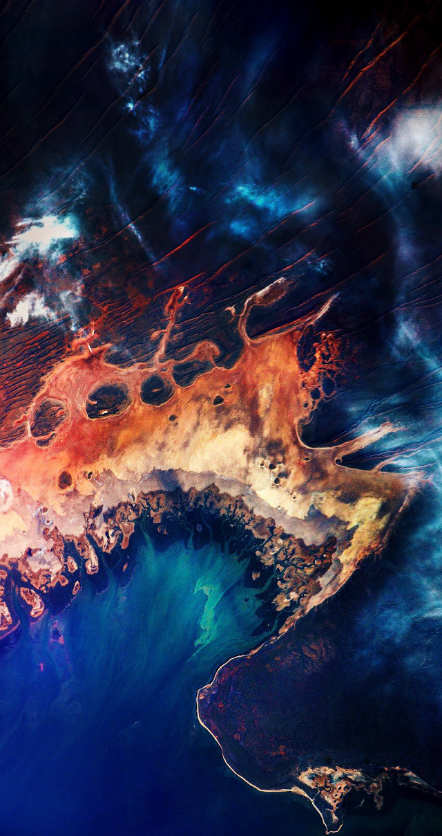 Ocean waves fire mandelbrot explosion free wallpaper for mobile - medium preview image