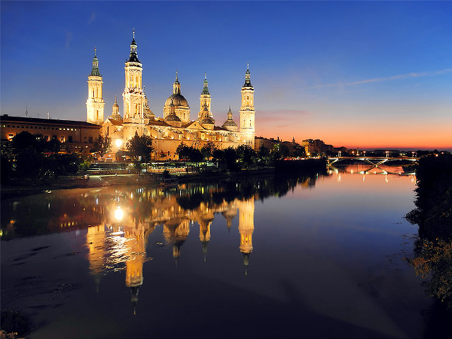 Large building towers clock tower #4 free wallpaper for desktop - medium preview image