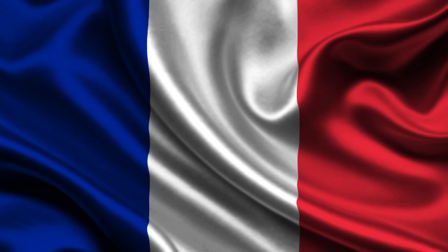 France flag long tail red free wallpaper for desktop - medium preview image
