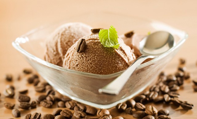 Ice cream coffee beans spoon free wallpaper for desktop - medium preview image