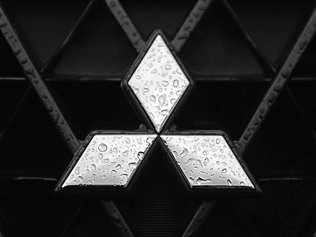 Black white car emblem water free wallpaper for desktop - medium preview image