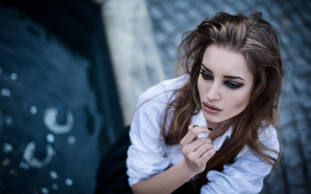 Woman long hair sitting looking free wallpaper for desktop - medium preview image