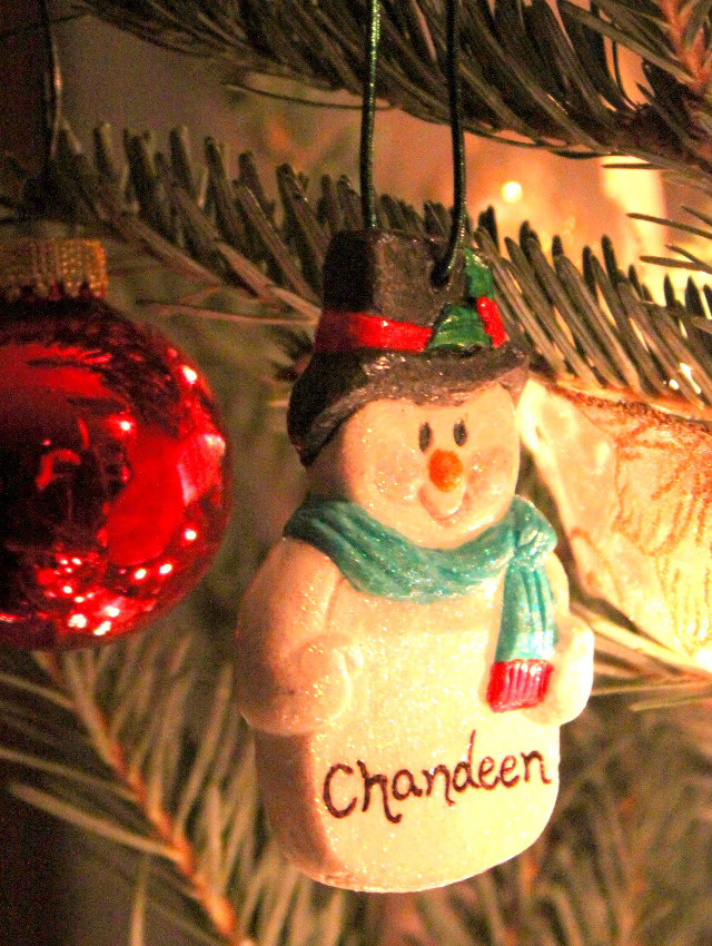 Snowman ornament christmas tree red free wallpaper for mobile - medium preview image