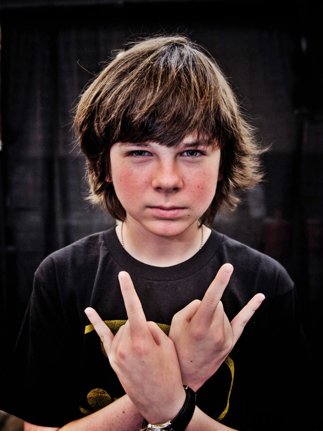 Young boy peace sign curtain free wallpaper for mobile - medium preview image