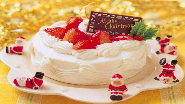 White cake strawberries plate merry free wallpaper for desktop - medium preview image