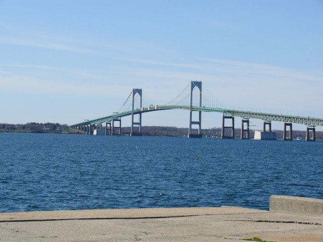Bridge water sky concrete platform free wallpaper for desktop - medium preview image