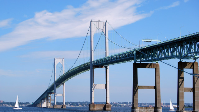Bridge over water boat below free wallpaper for desktop - medium preview image