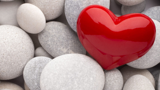 Red heart white gray rocks free wallpaper for desktop - medium preview image