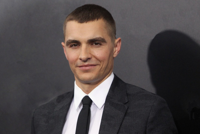 Man suit tie smiling shadow free wallpaper for desktop - medium preview image