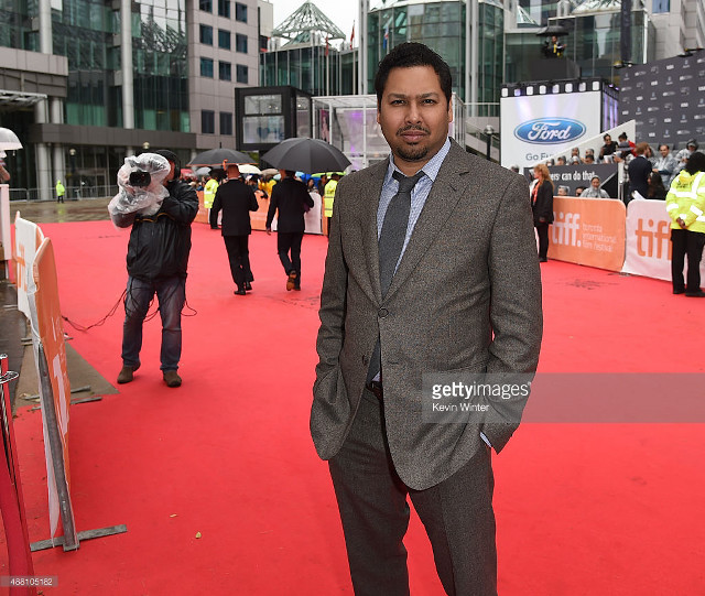 Man suit tie red carpet free wallpaper for desktop - medium preview image