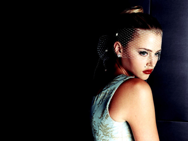 Woman veil dress shoulder elegant free wallpaper for desktop - medium preview image