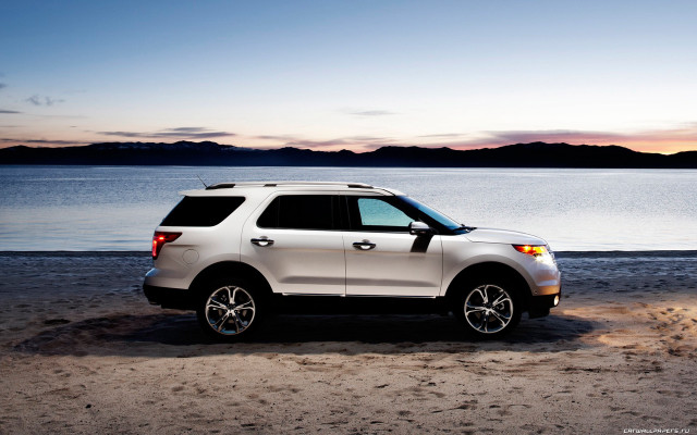White suv beach sunset mountain free wallpaper for desktop - medium preview image