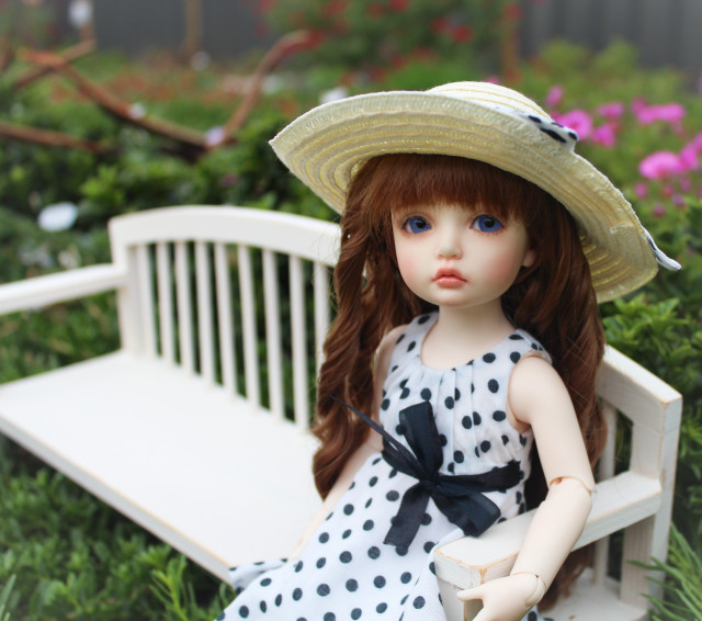 Doll girl bench garden hat free wallpaper for tablet - medium preview image