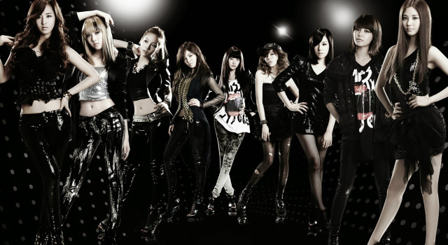 Girls black white photo lights free wallpaper for desktop - medium preview image