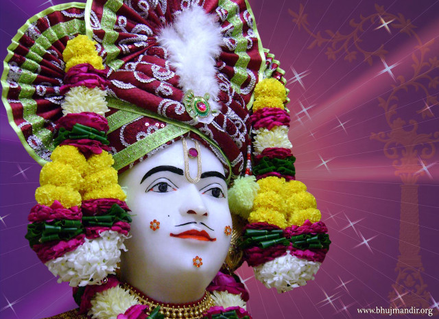 Statue colorful headdress feathered hat free wallpaper for desktop - medium preview image