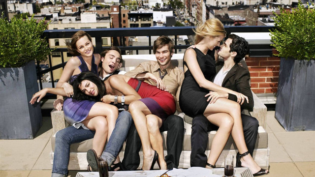 Group bench pizza drinks rooftop #2 free wallpaper for desktop - medium preview image