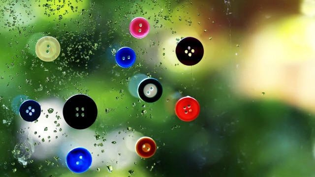 Window buttons rain blurry macro free wallpaper for desktop - medium preview image