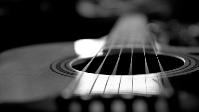 Guitar strings closeup black white #4 free wallpaper for desktop - medium preview image