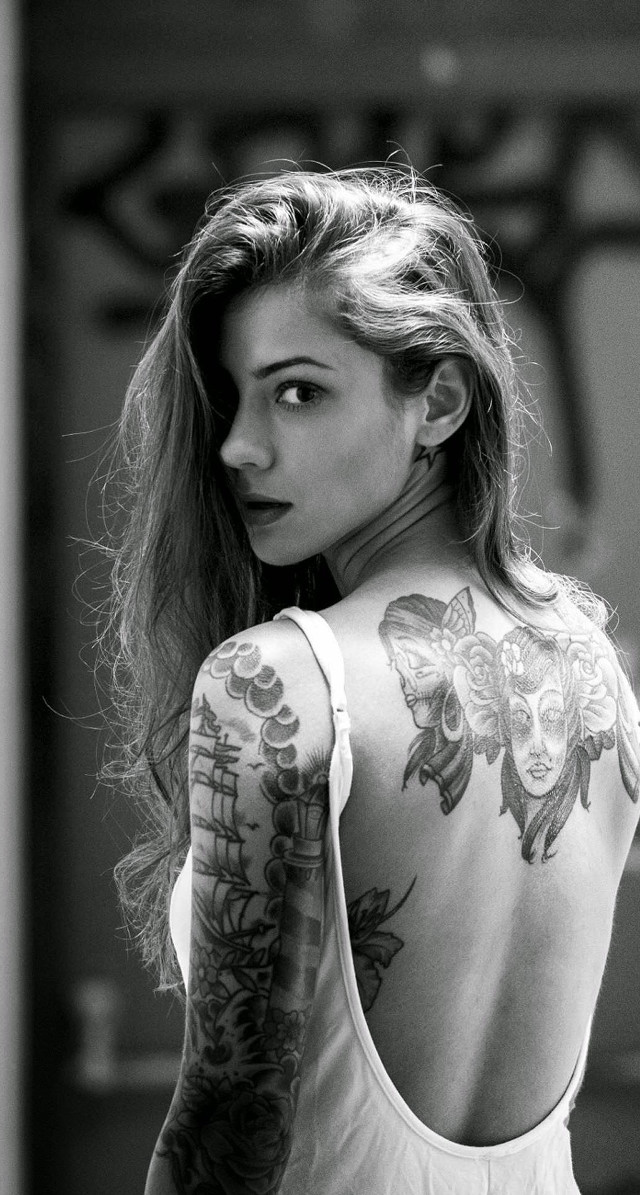 Woman back tattoo arm shoulder free wallpaper for mobile - medium preview image