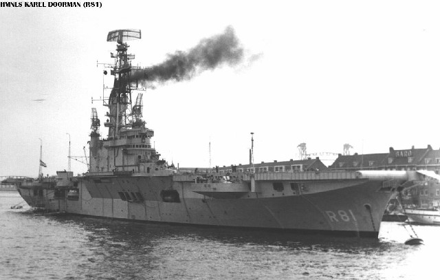 Large ship floating water dock #2 free wallpaper for desktop - medium preview image