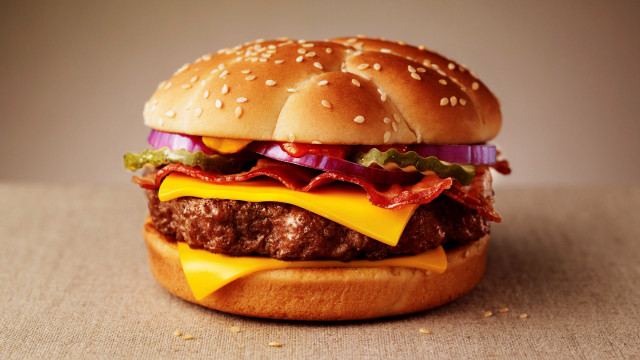 Hamburger cheese delicious food restaurant free wallpaper for desktop - medium preview image