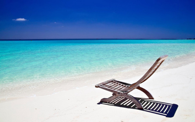 Chair beach ocean blue sky free wallpaper for desktop - medium preview image