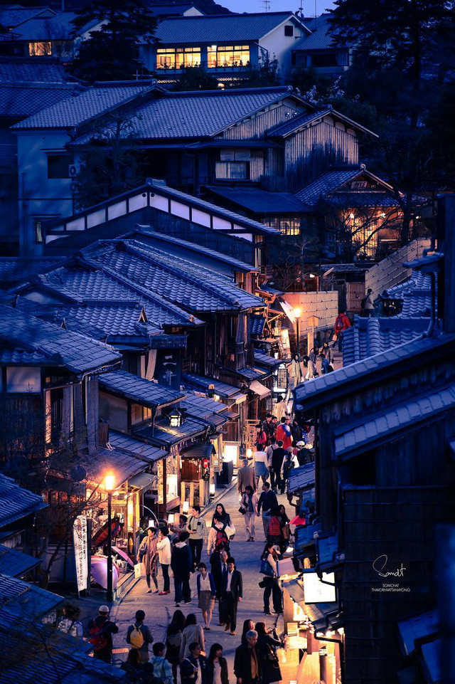 Kyoto night street cityscape tower free wallpaper for mobile - medium preview image