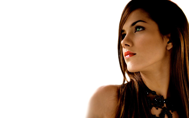 Gothic woman longhair greeneyes redlips free wallpaper for desktop - medium preview image