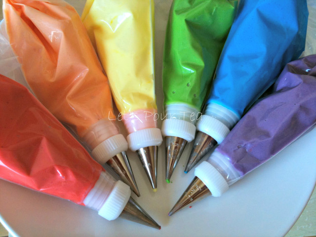 Colored pens white plate bag free wallpaper for desktop - medium preview image