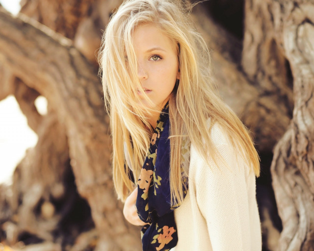 Woman blonde hair tree scarf free wallpaper for desktop - medium preview image