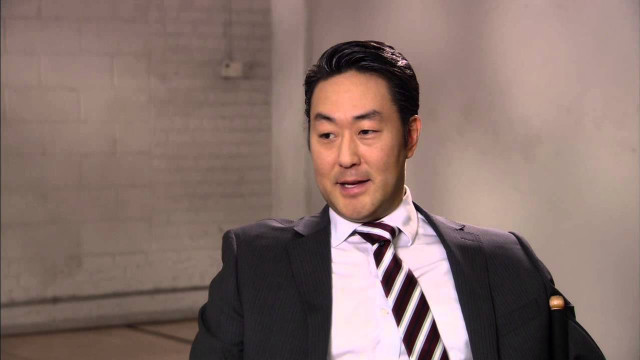 Man suit tie phone conversation free wallpaper for desktop - medium preview image