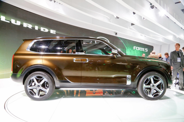 Brown suv showroom digital rendering free wallpaper for desktop - medium preview image