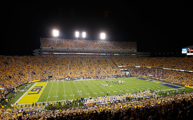 Football stadium night crowd yellow free wallpaper for desktop - medium preview image