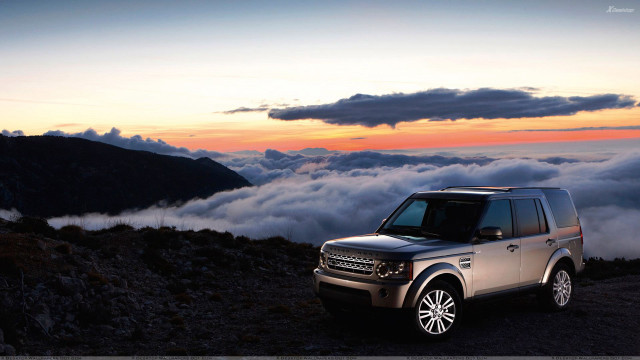 Land rover mountain top clouds free wallpaper for desktop - medium preview image