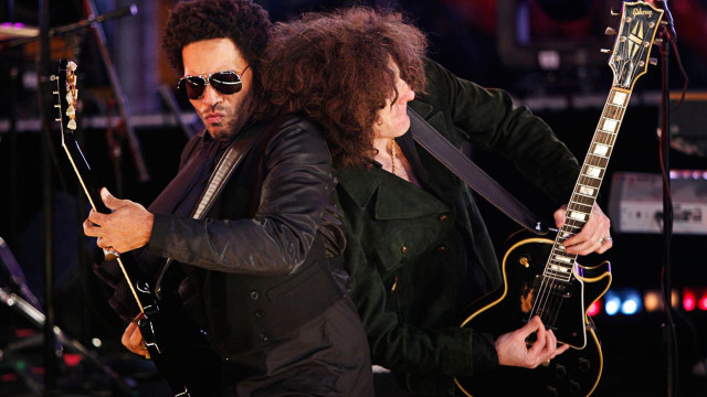 Man woman guitars stage microphone free wallpaper for desktop - medium preview image