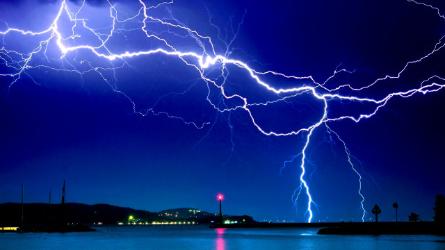 Lightning storm water night red free wallpaper for desktop - medium preview image