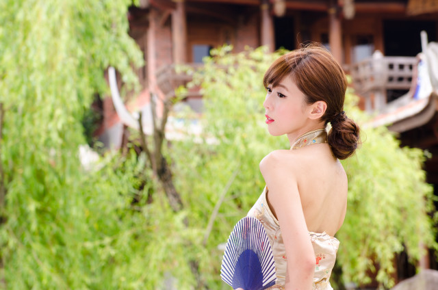 Woman dress fan building tree free wallpaper for desktop - medium preview image